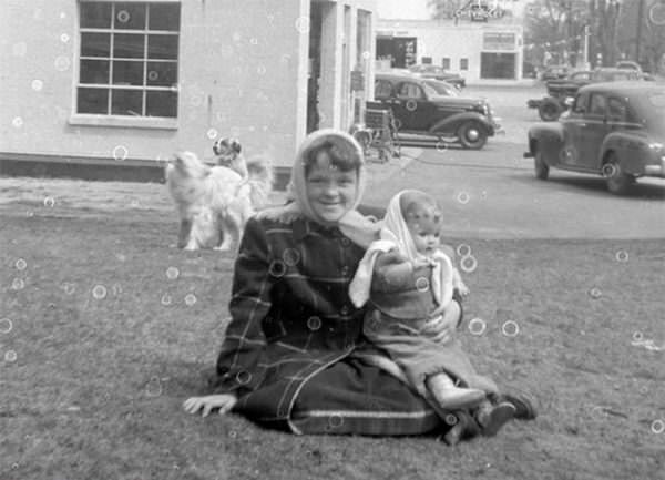 Little Humper Photo Bomber