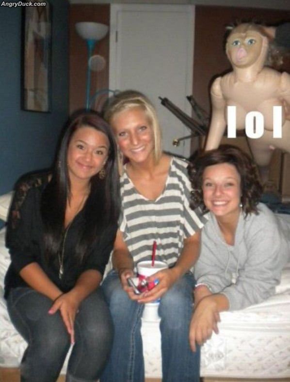 Surprise Photobomber