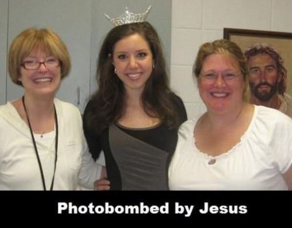 Expert Photobomb