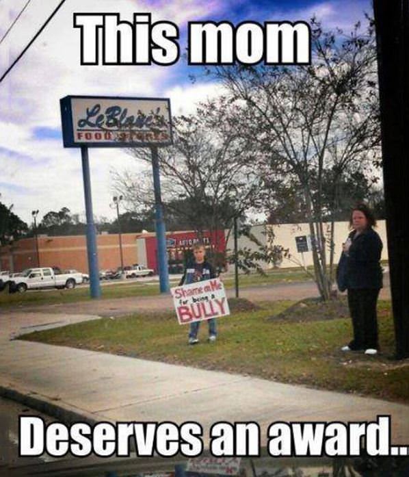 Mom Award
