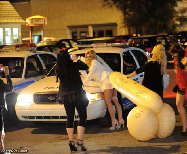 Hell Of A Party Night