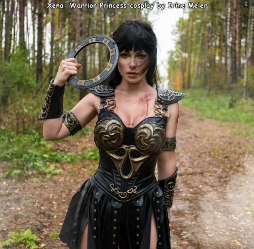 awesome xena costume