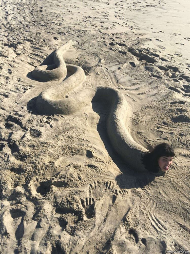 Snake Sand Girl