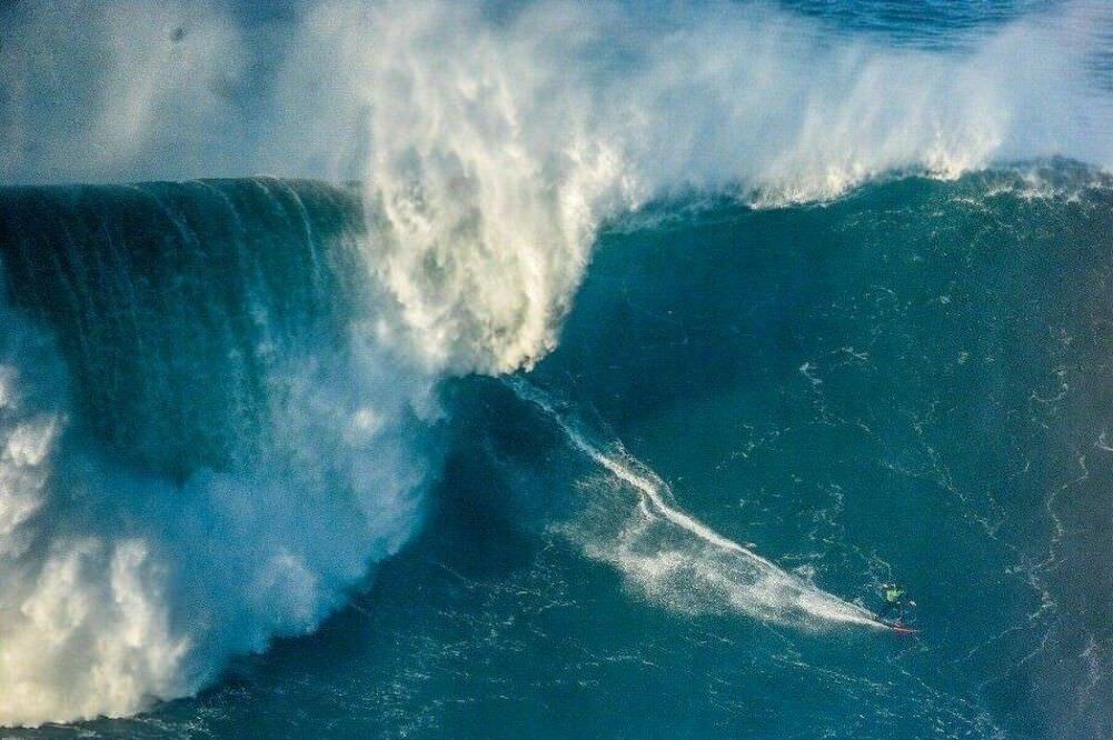huge wave time
