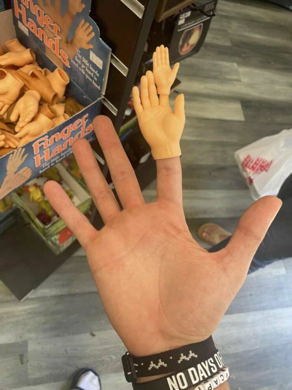 how many fingers