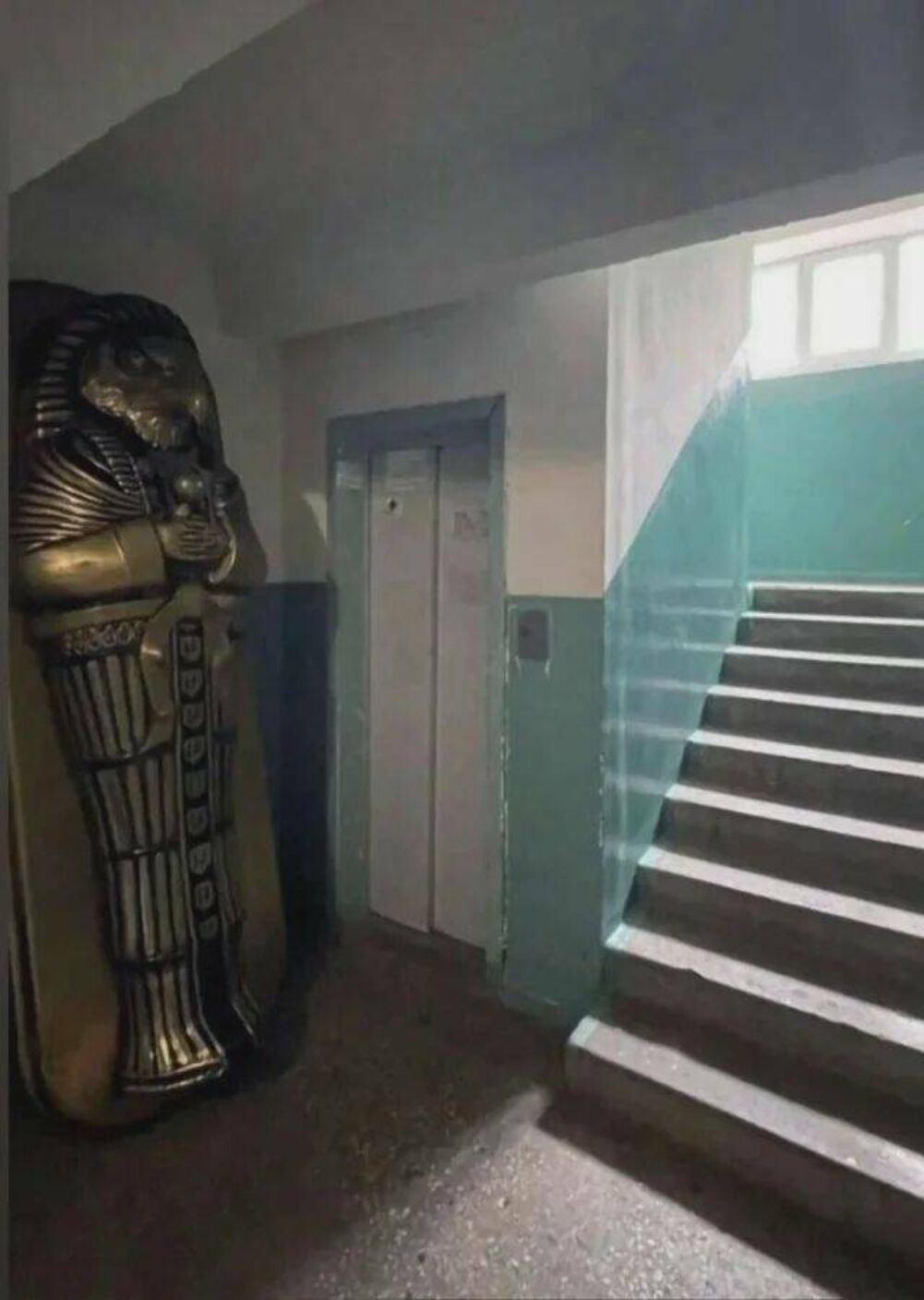 i am waiting on the elevator