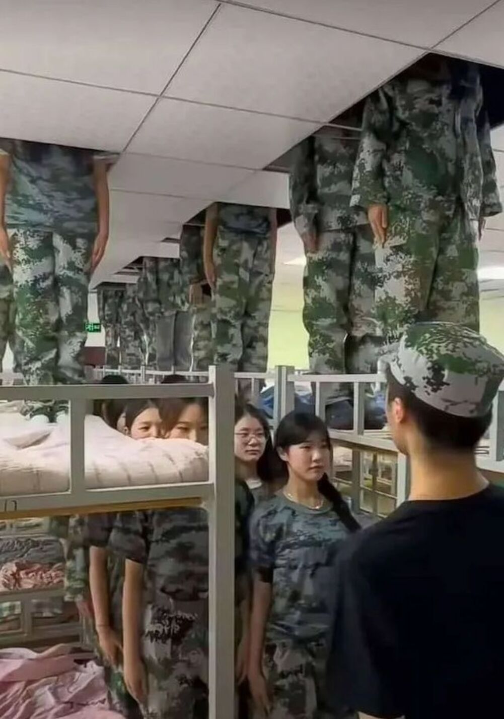 weird army